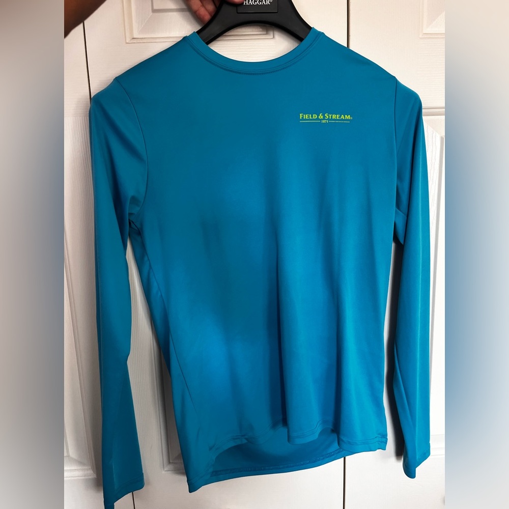 Boys Field and Stream XL graphic soft long sleeve, perfect condition